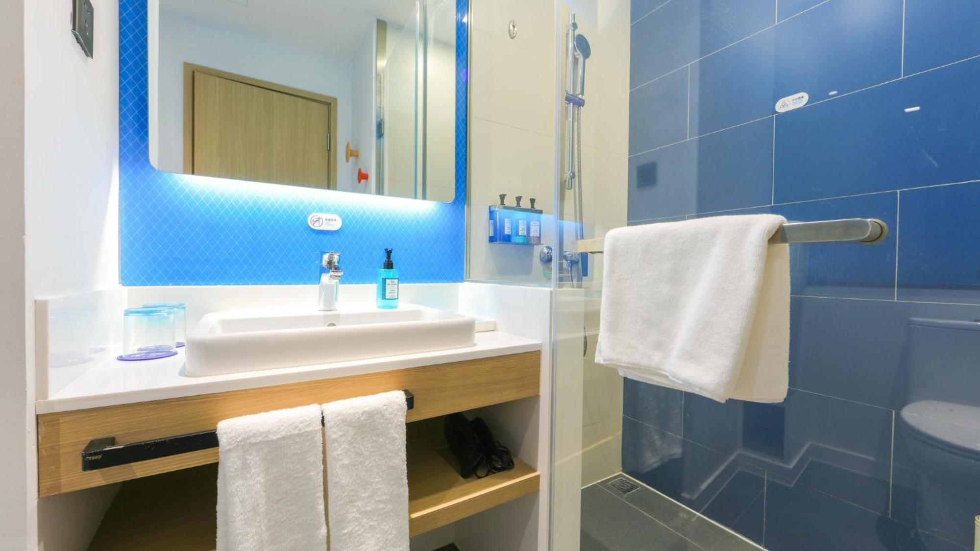 Holiday Inn Express Shanghai Pudong Airport By Ihg Luaran gambar