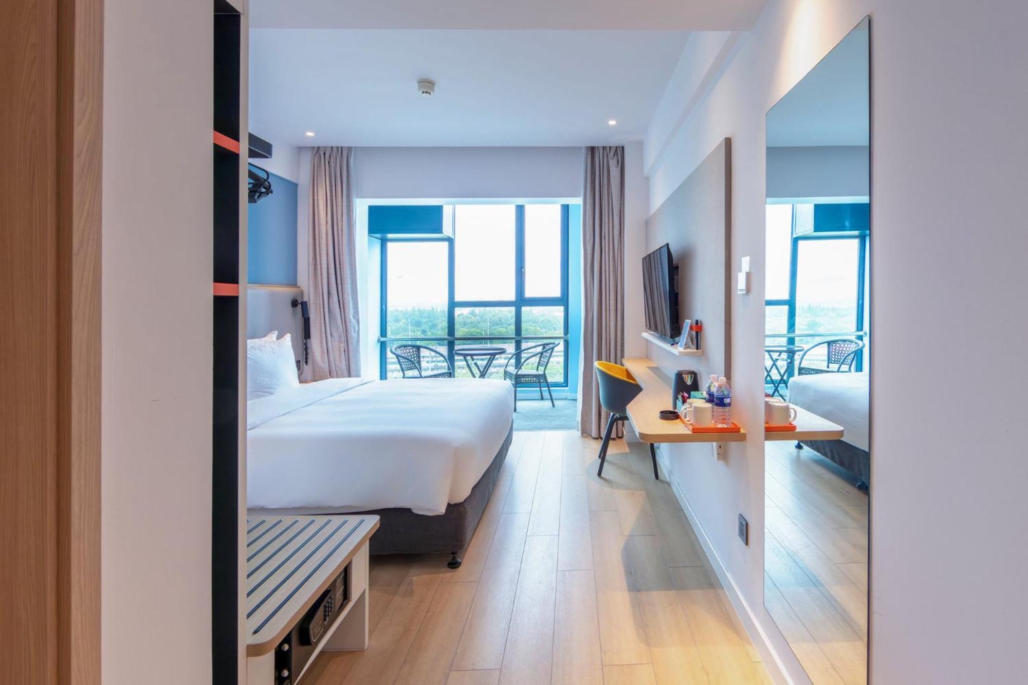 Holiday Inn Express Shanghai Pudong Airport By Ihg Luaran gambar
