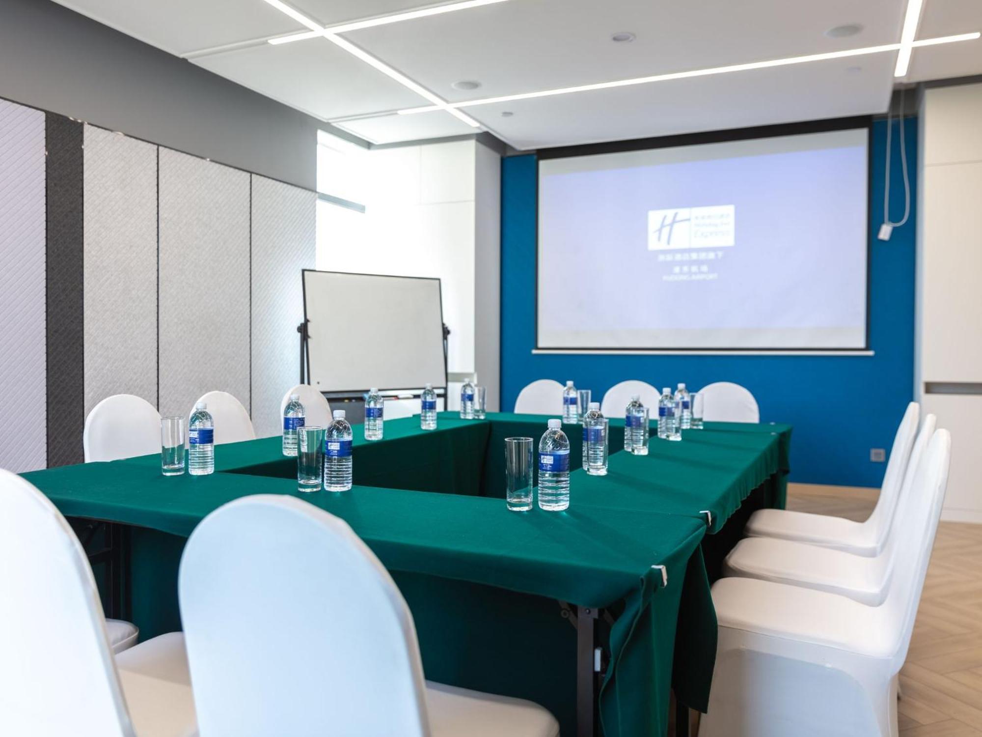 Holiday Inn Express Shanghai Pudong Airport By Ihg Luaran gambar