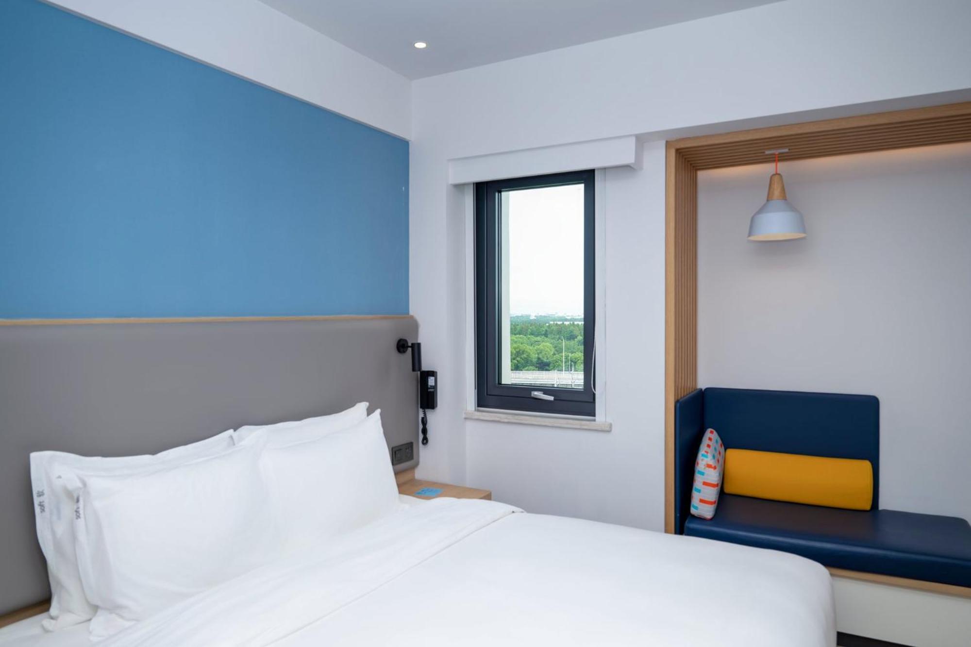 Holiday Inn Express Shanghai Pudong Airport By Ihg Luaran gambar